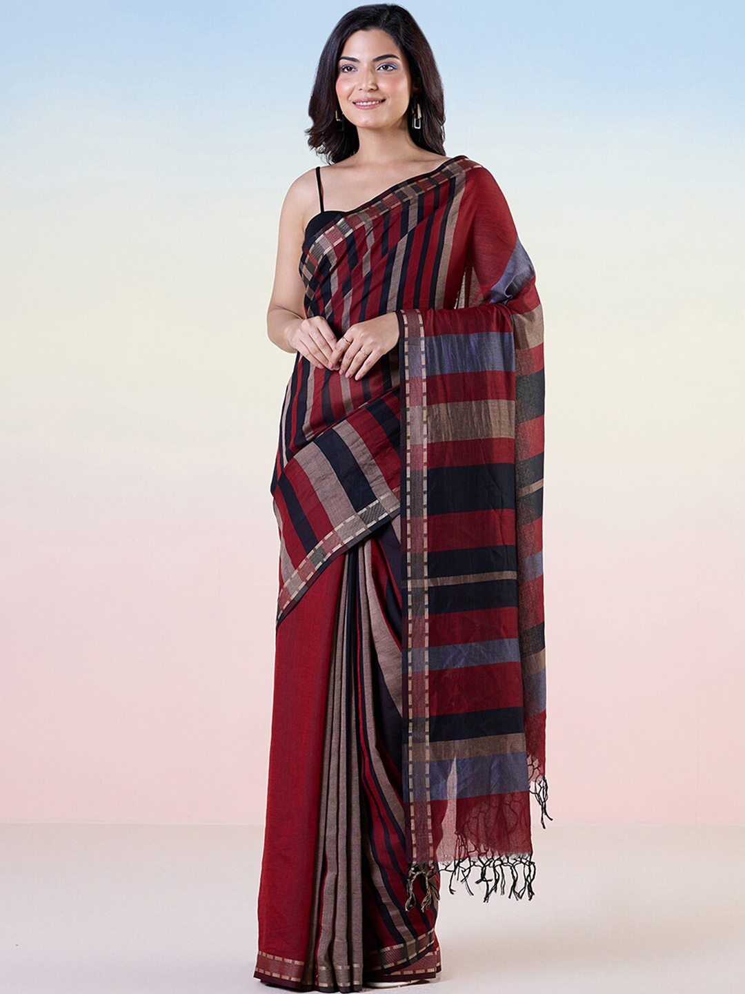 

navyasa by liva Striped Print Saree, Maroon