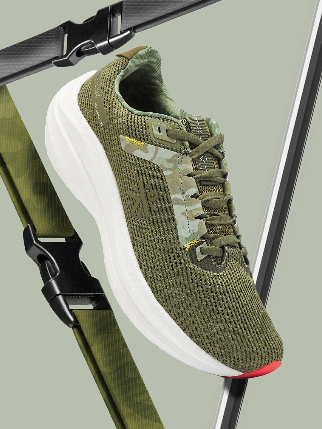 

CULT Men Versa DFNDR Running Shoes, Olive