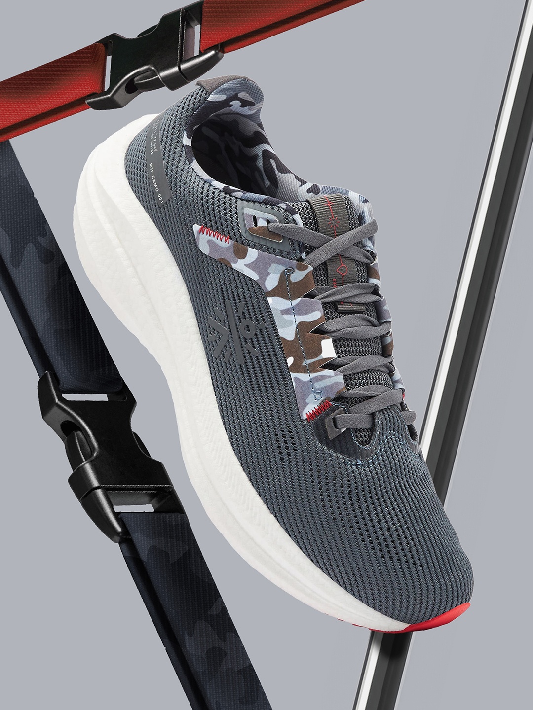 

CULT Men Versa DFNDR Running Shoes, Grey