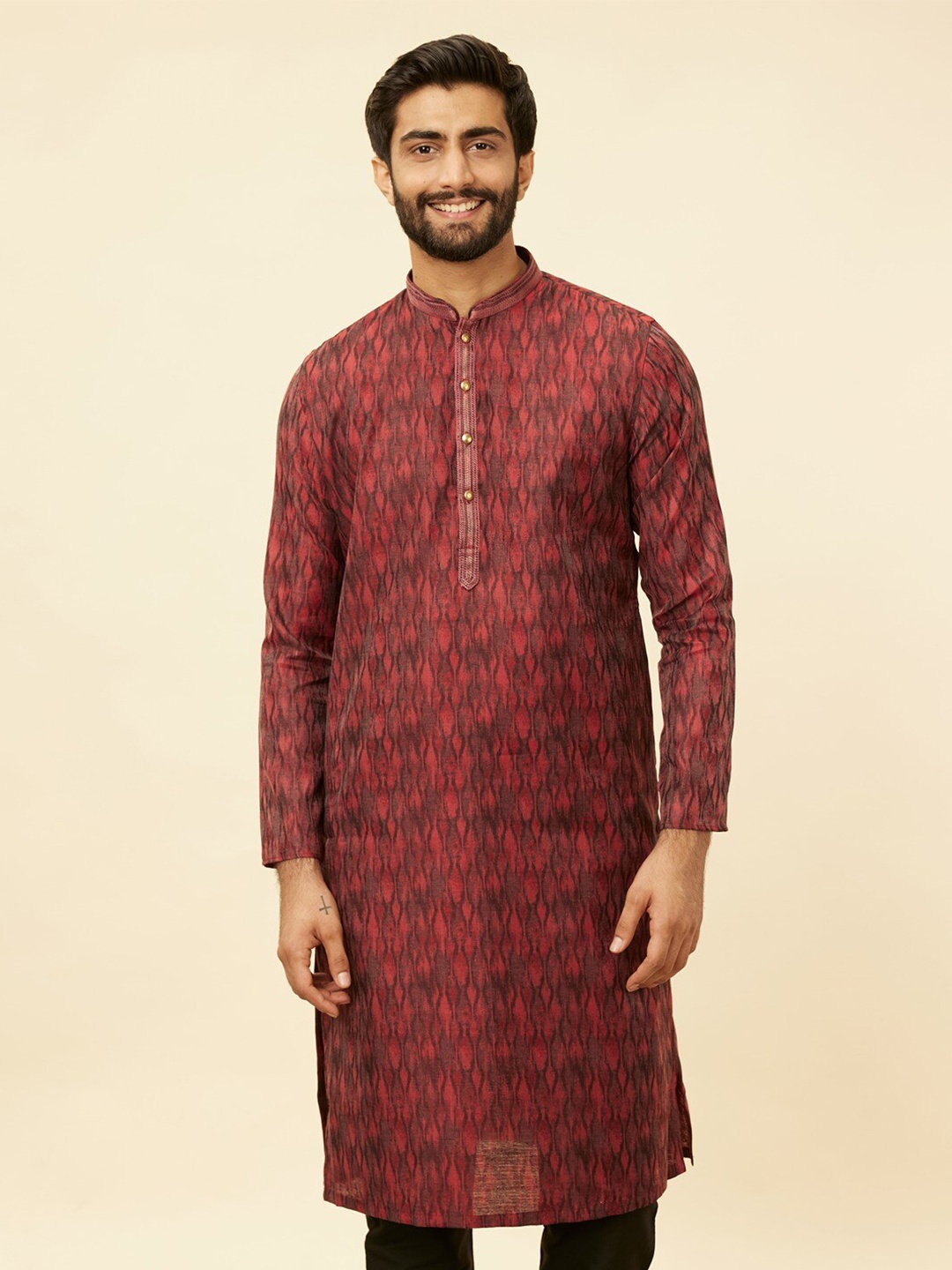 

Manyavar Printed Mandarin Collar Regular Kurta with Pyjamas, Maroon