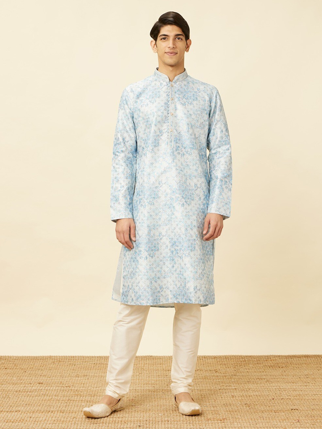 

Manyavar Mandarin collar Ethnic Motifs Regular Kurta with Pyjamas, Blue