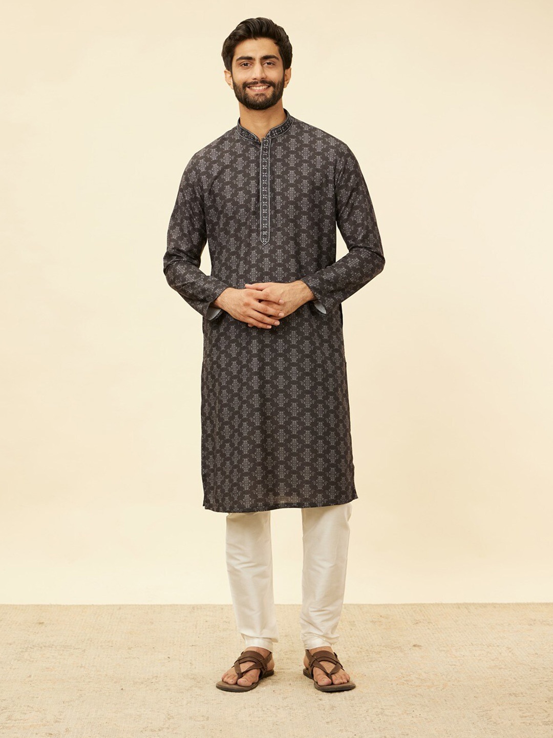 

Manyavar Mandarin Collar Ethnic Motifs Printed Regular Straight Kurta With Pyjamas, Black