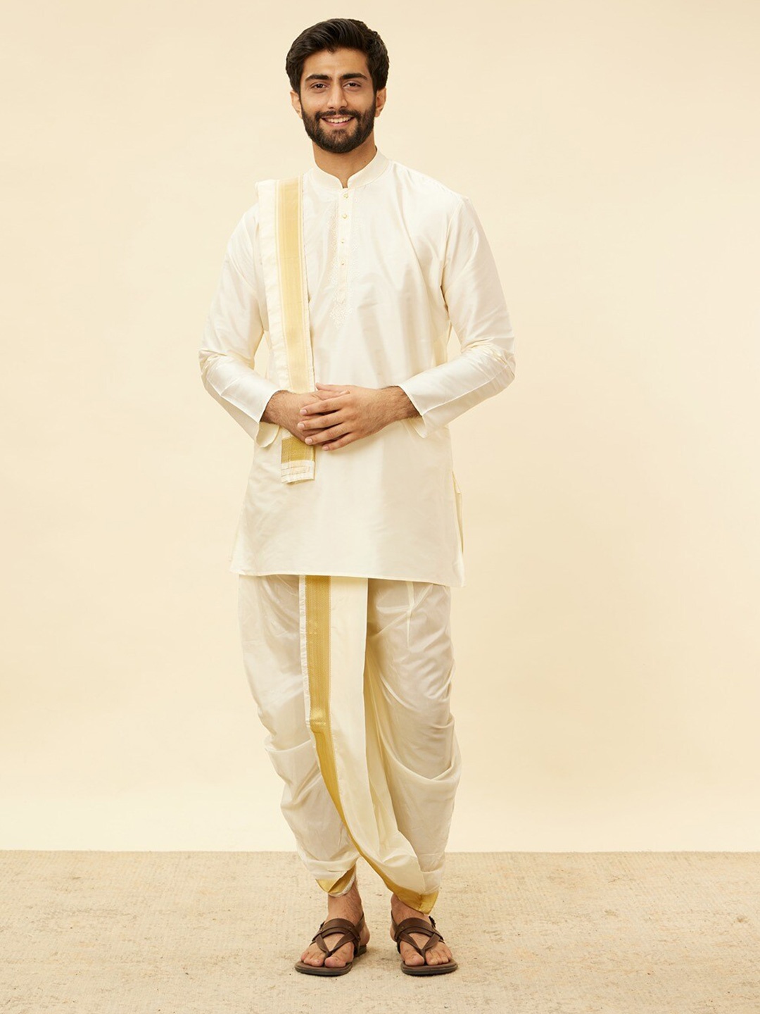 

Manyavar Mandarin Collar Straight Kurta With Panchakattu, Cream