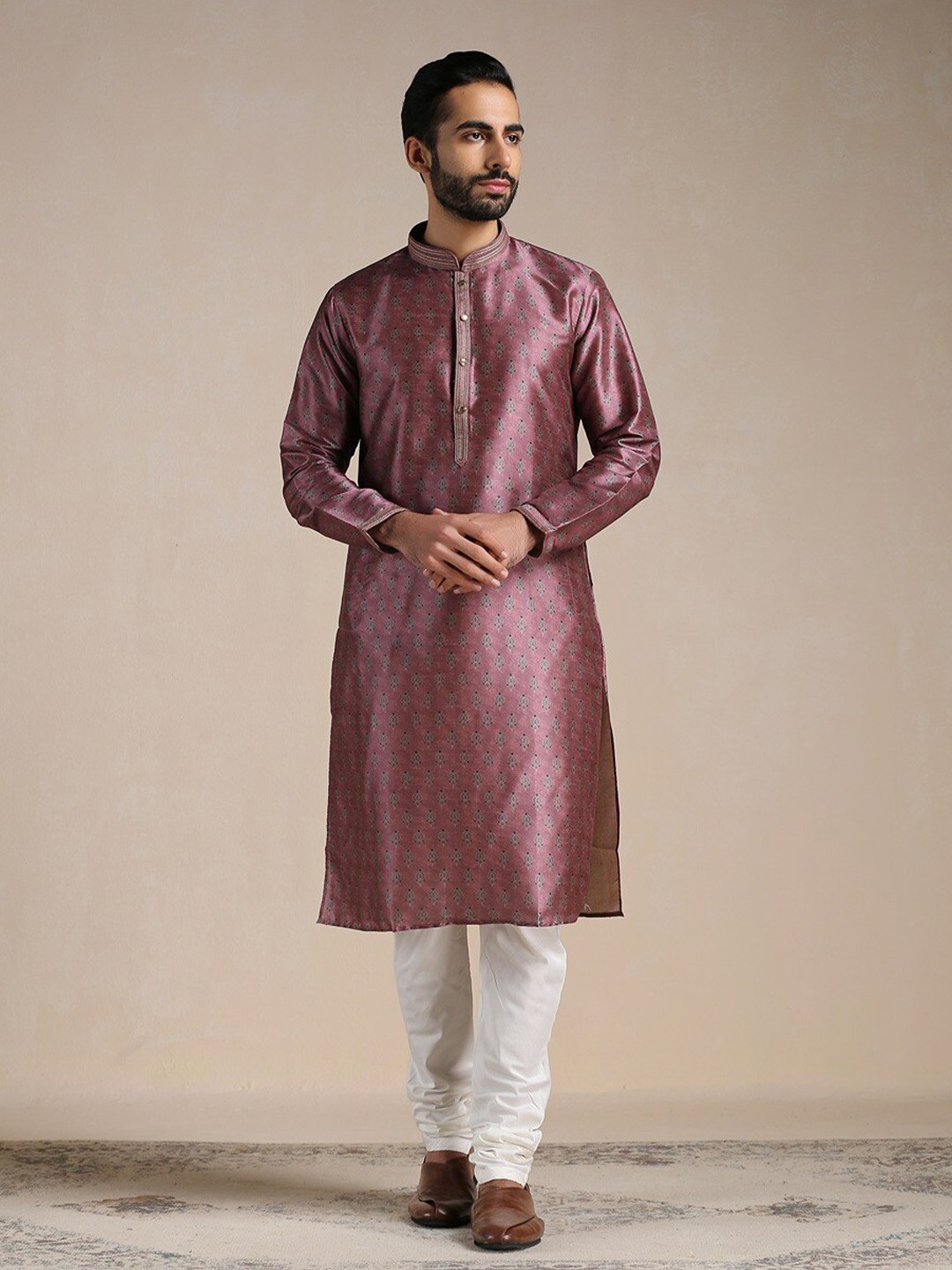 

Manyavar Mandarin collar Ethnic Motifs Printed Regular Kurta with Pyjamas, Purple