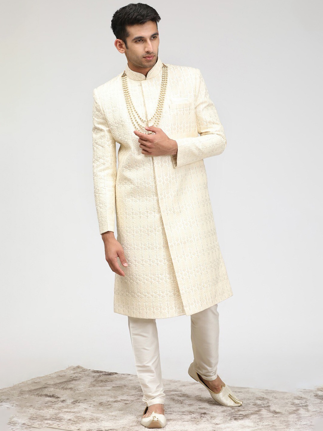 

Manyavar Embroidered Sherwani With Pyjamas, Cream