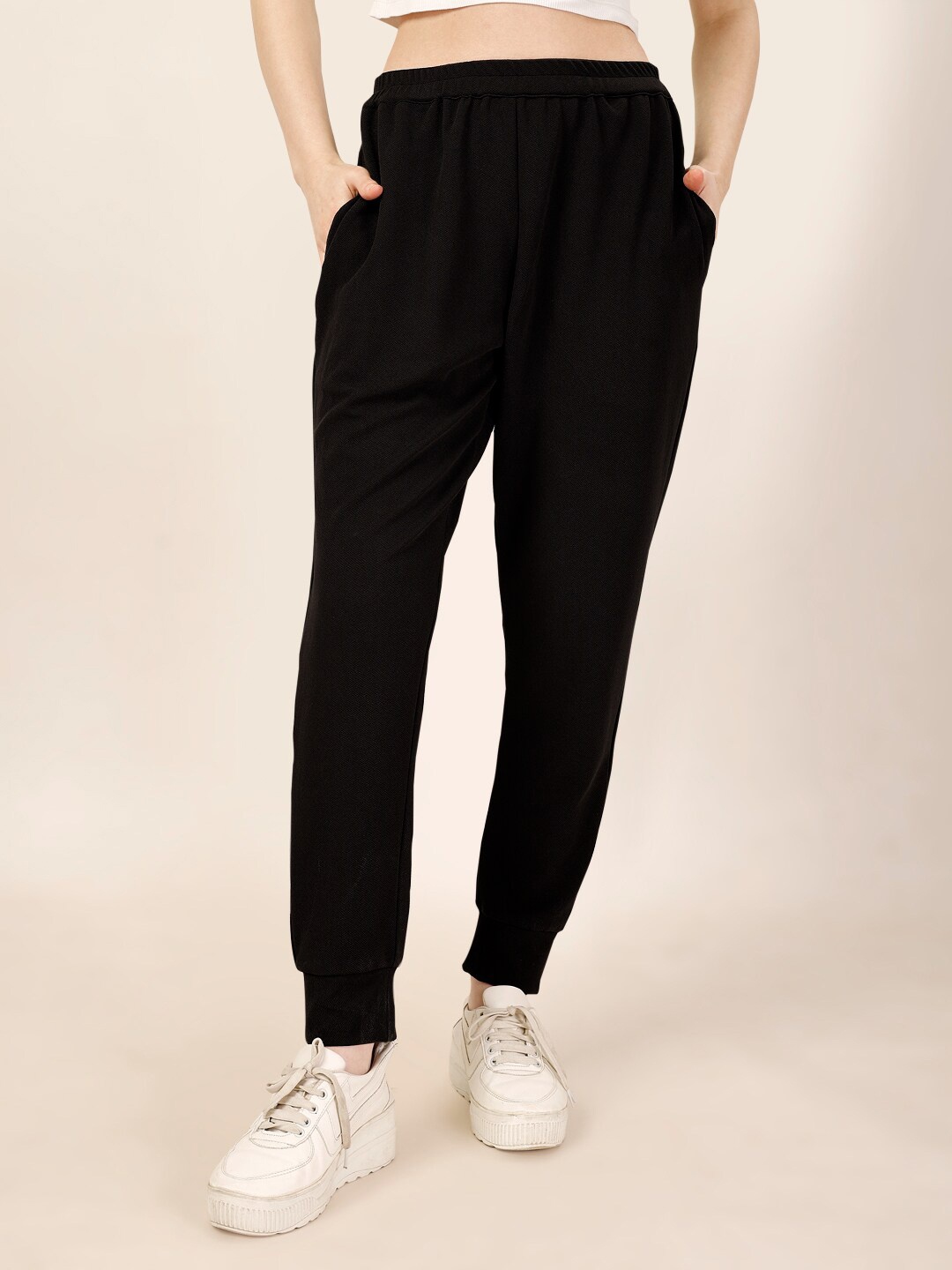 

Fashfun Women Mid-Rise Joggers, Black