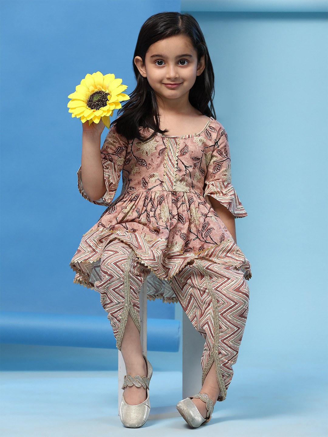 

SIDYAL Girls Floral Printed Gotta Patti Pure Cotton Kurta with Dhoti Pant & Dupatta, Brown