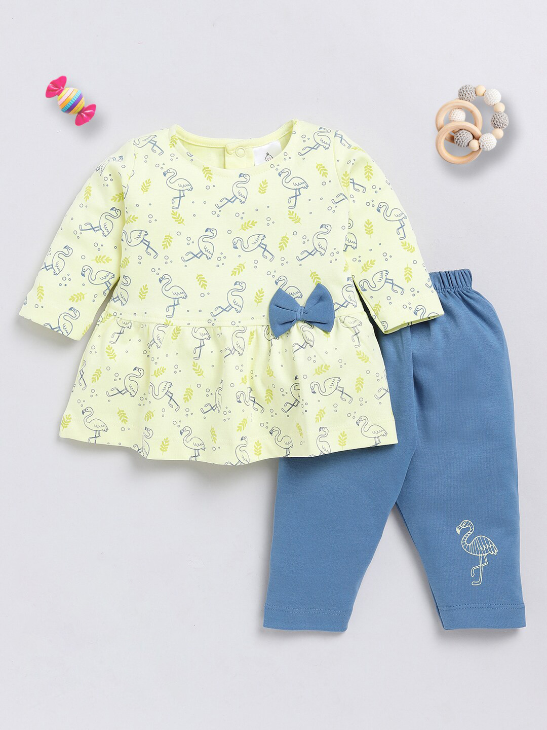 

Moms Love Infant Girls Pure Cotton Printed Top with Leggings, Yellow