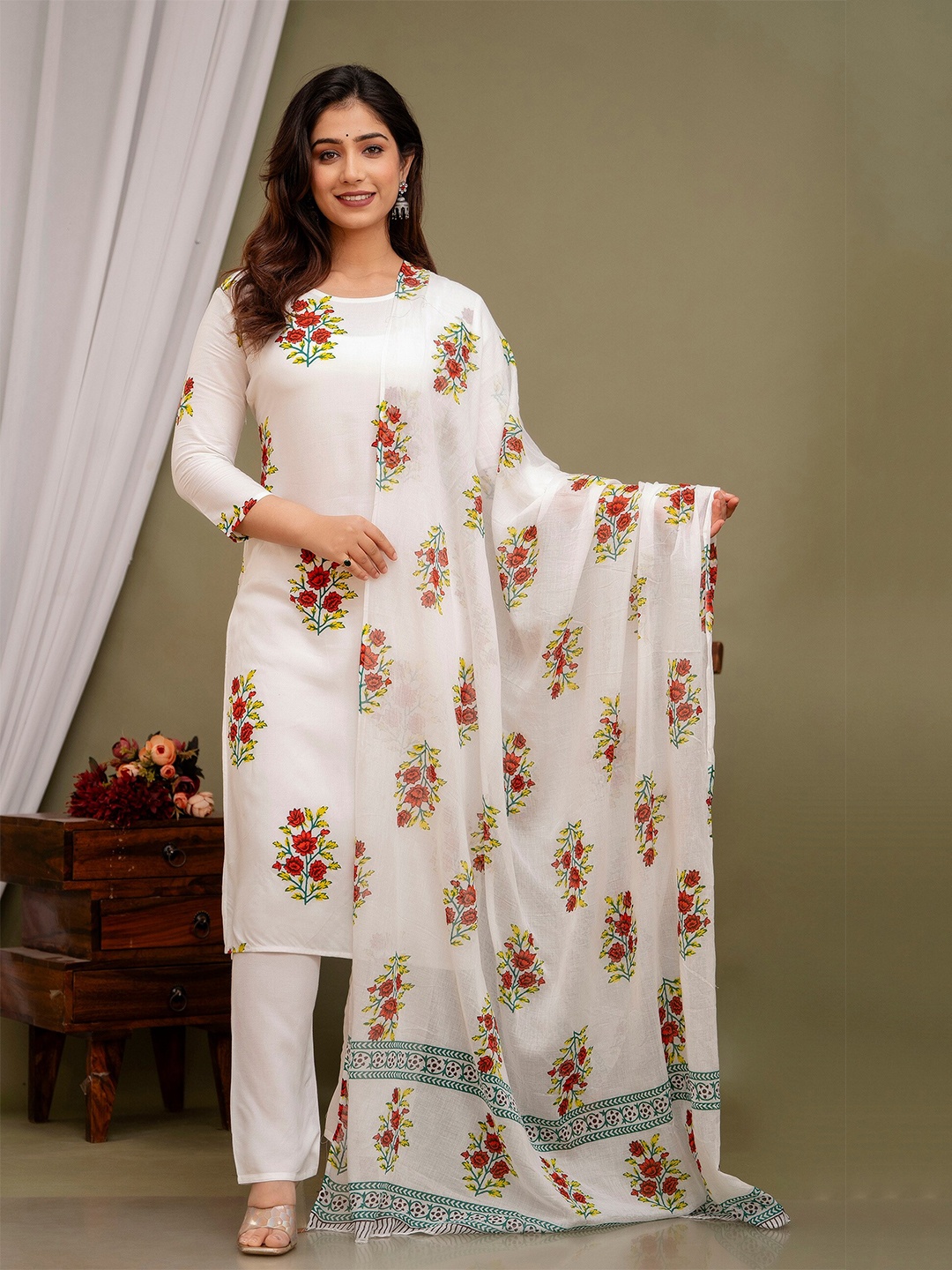 

Mialo fashion Ethnic Motifs Printed Regular Kurta with Trousers & With Dupatta, White