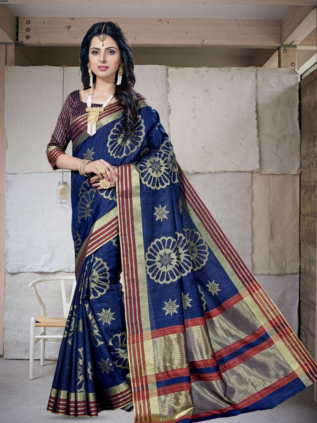 

Mitera Floral Woven Design Zari Kanjeevaram Saree, Navy blue
