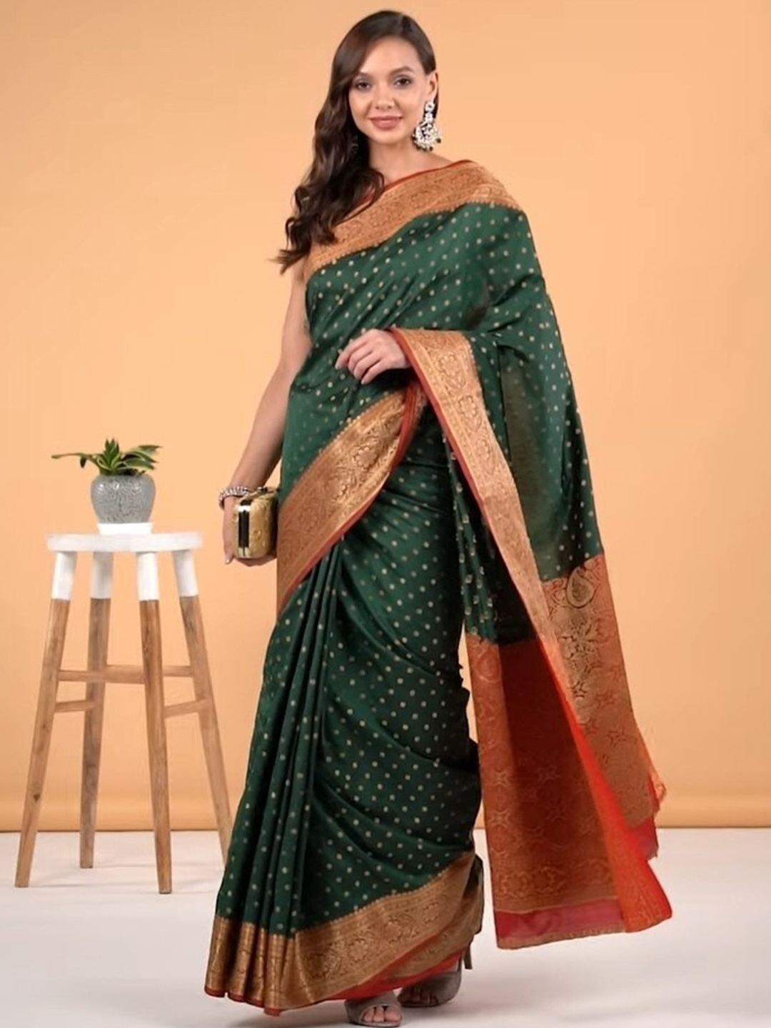 

Mitera Woven Design Zari Art Silk Banarasi Saree, Green