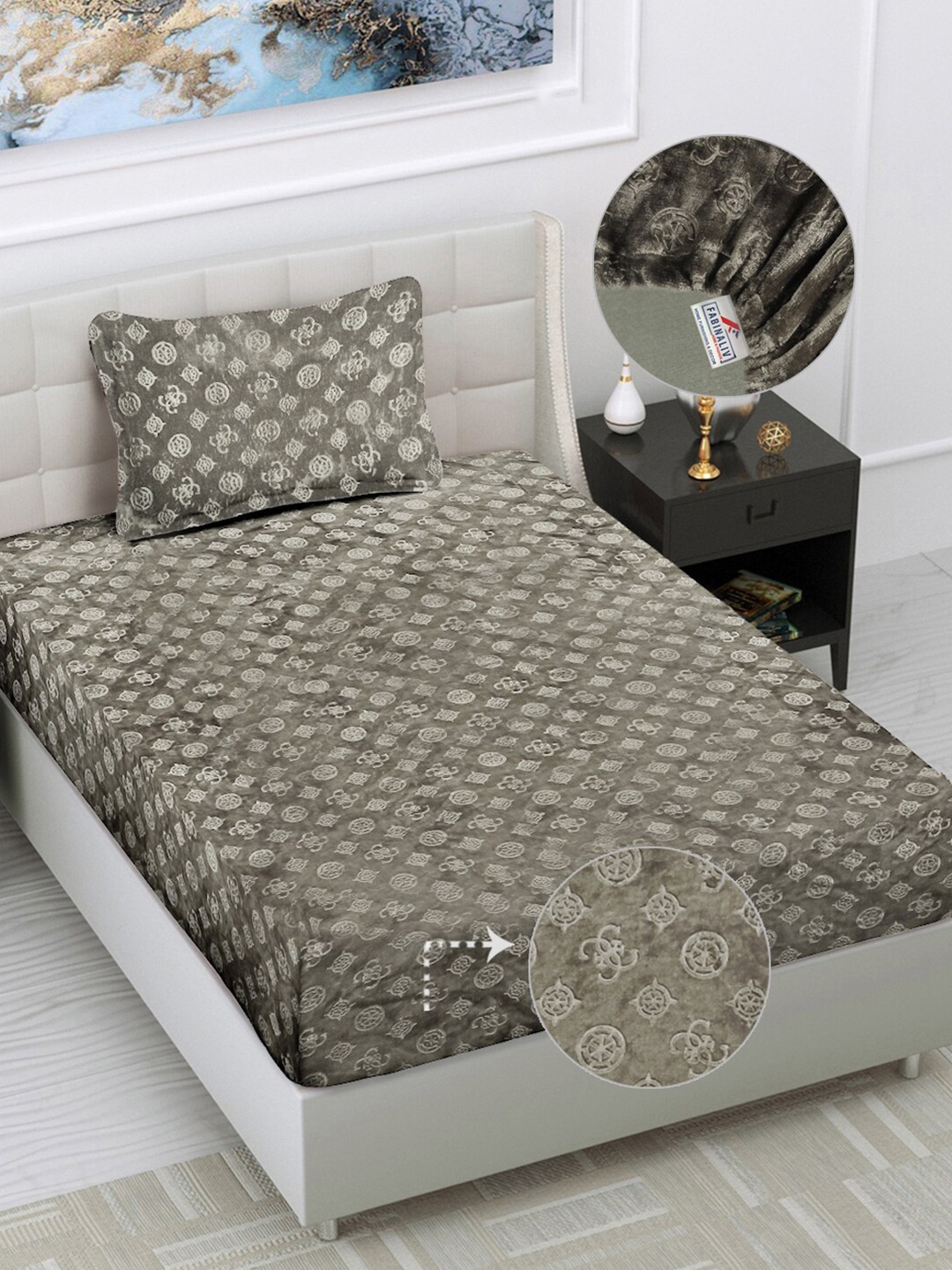 

FABINALIV Taupe Geometric 300 TC Single Fitted Bedsheet with Pillow Cover