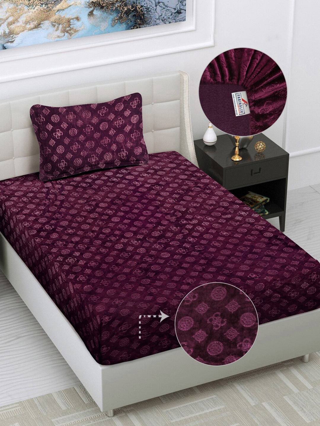 

FABINALIV Burgundy Geometric 300 TC Single Fitted Bedsheet with Pillow Cover