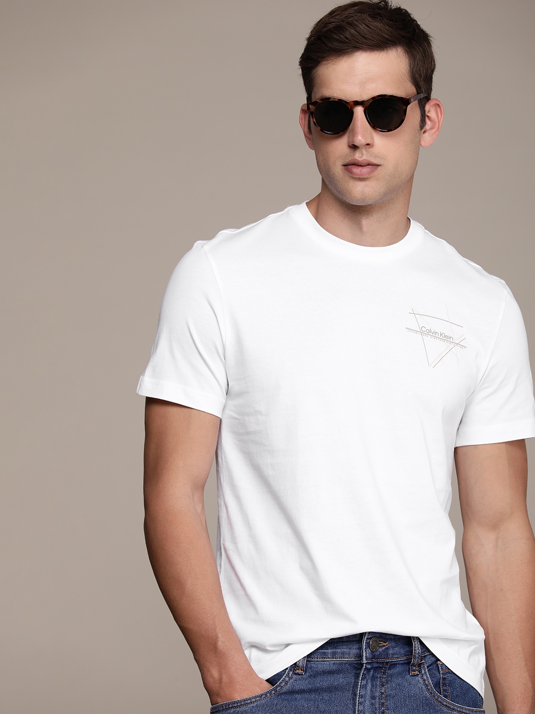 

Calvin Klein Jeans Men Pure Cotton T-shirt, White