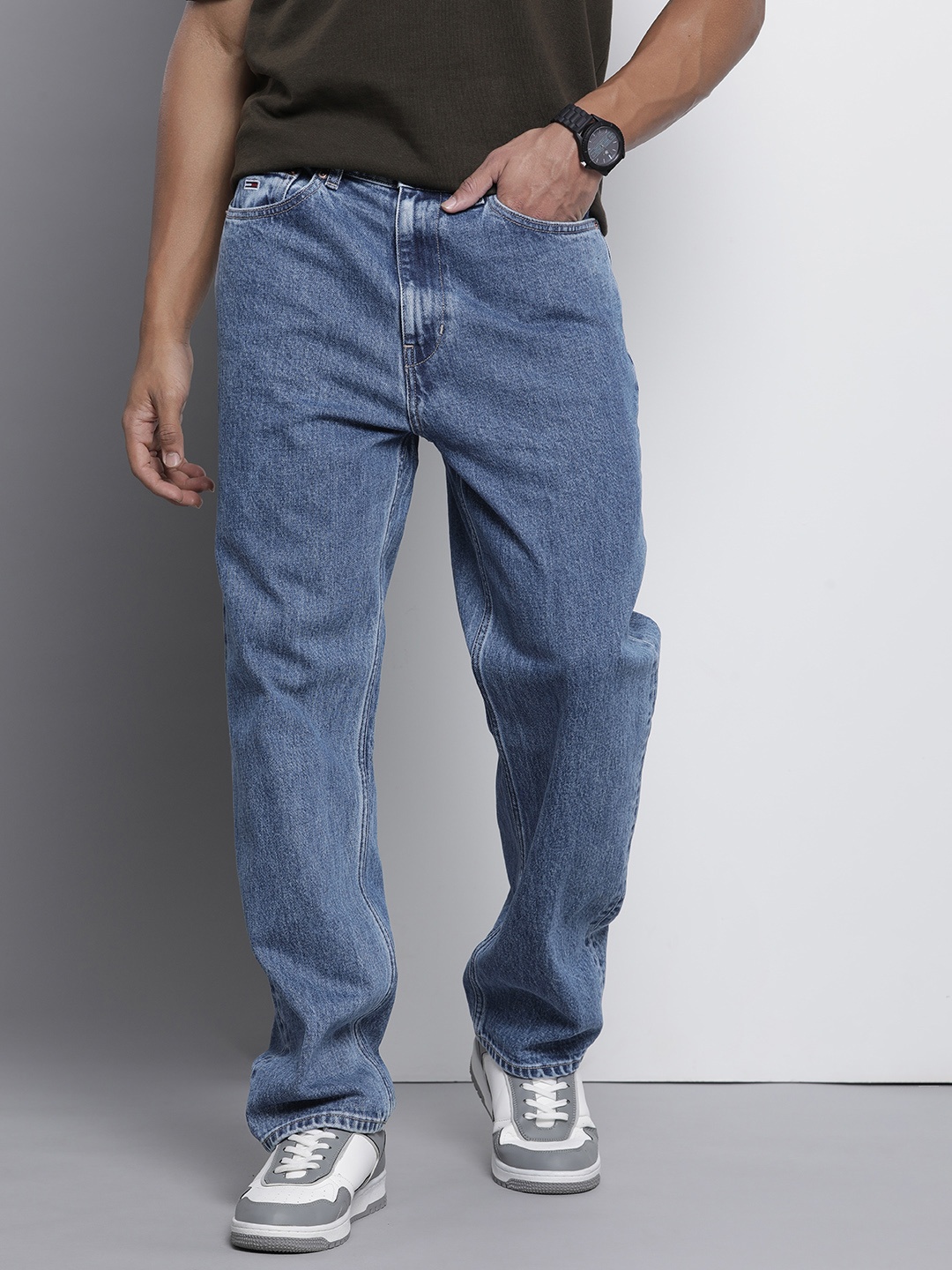 

Tommy Hilfiger Men Slouchy Fit Heavy Fade Jeans, Blue
