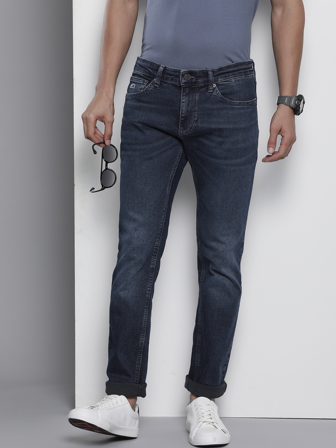 

Tommy Hilfiger Men Slim Fit Light Fade Stretchable Jeans, Blue
