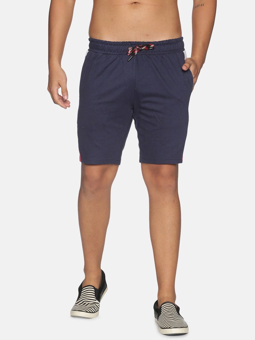 THE HOLLANDER Men Mid-Rise Cotton Shorts, Navy blue