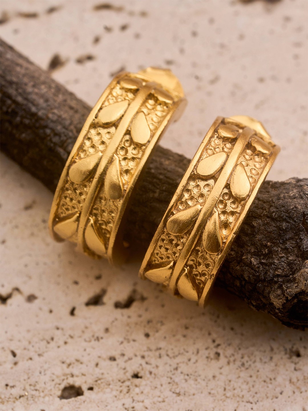 

trueBrowns 22K Gold-Plated Contemporary Studs Earrings