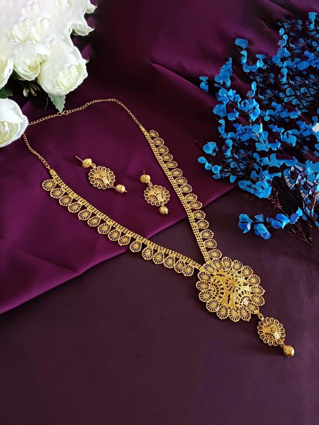 

Efulgenz Gold-Plated Floral-Design Necklace & Earrings