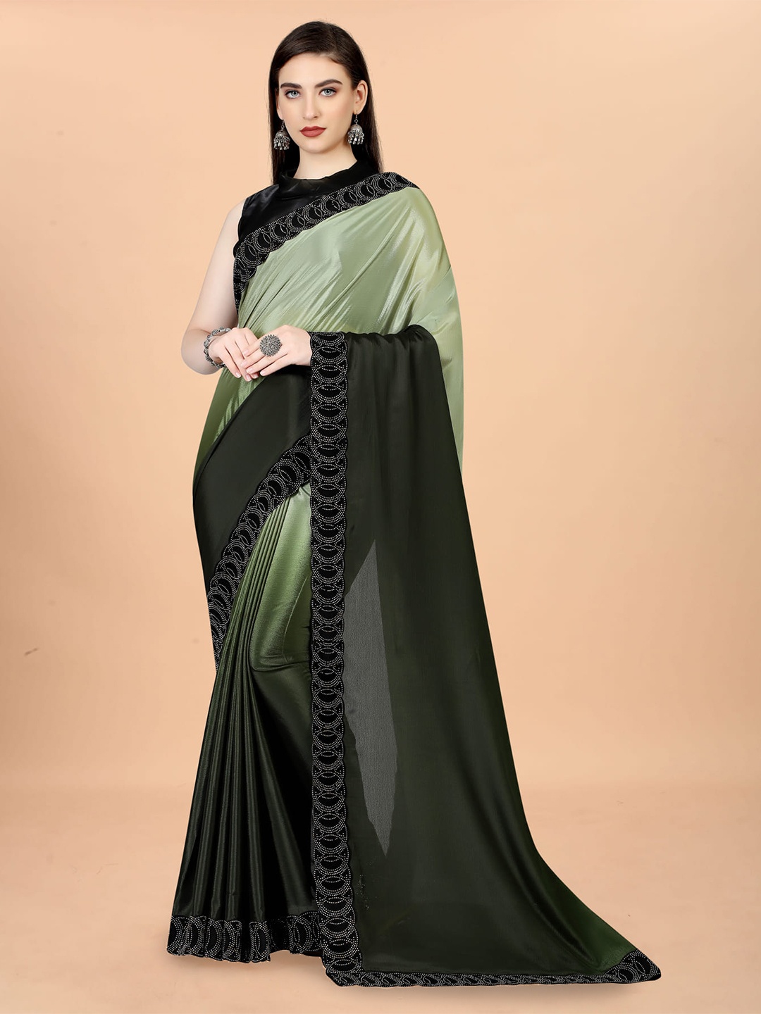 

Mitera Ombre Dyed Beads And Stones Embellished Silk Cotton Paithani Saree, Green