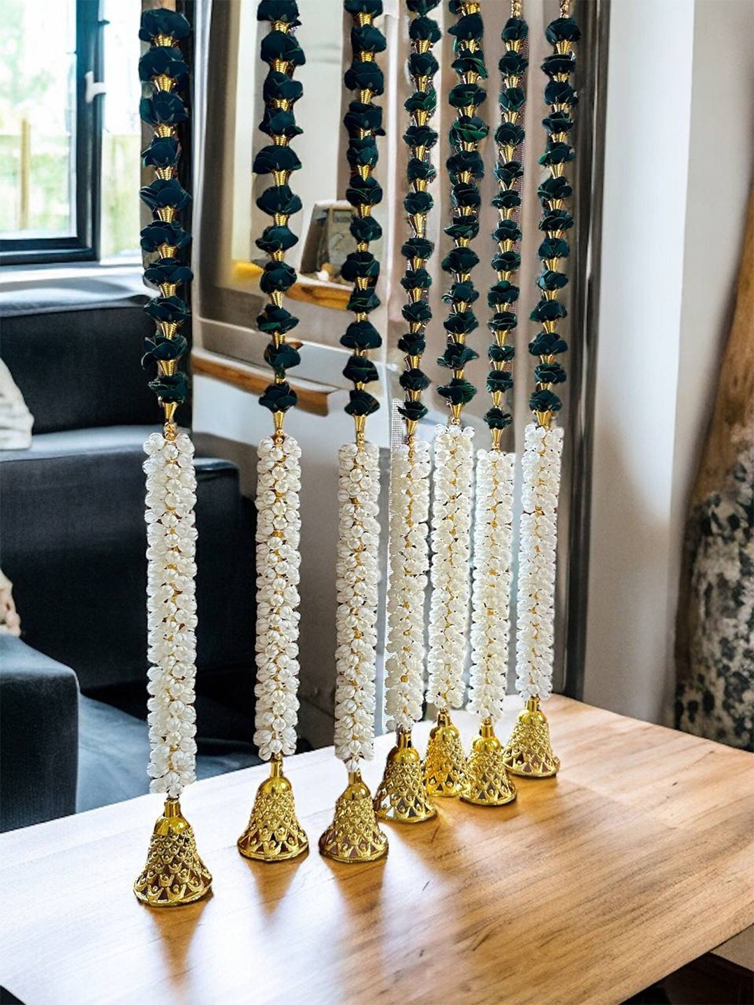 

BS AMOR Green & White 5Pcs Toran Festive Decor