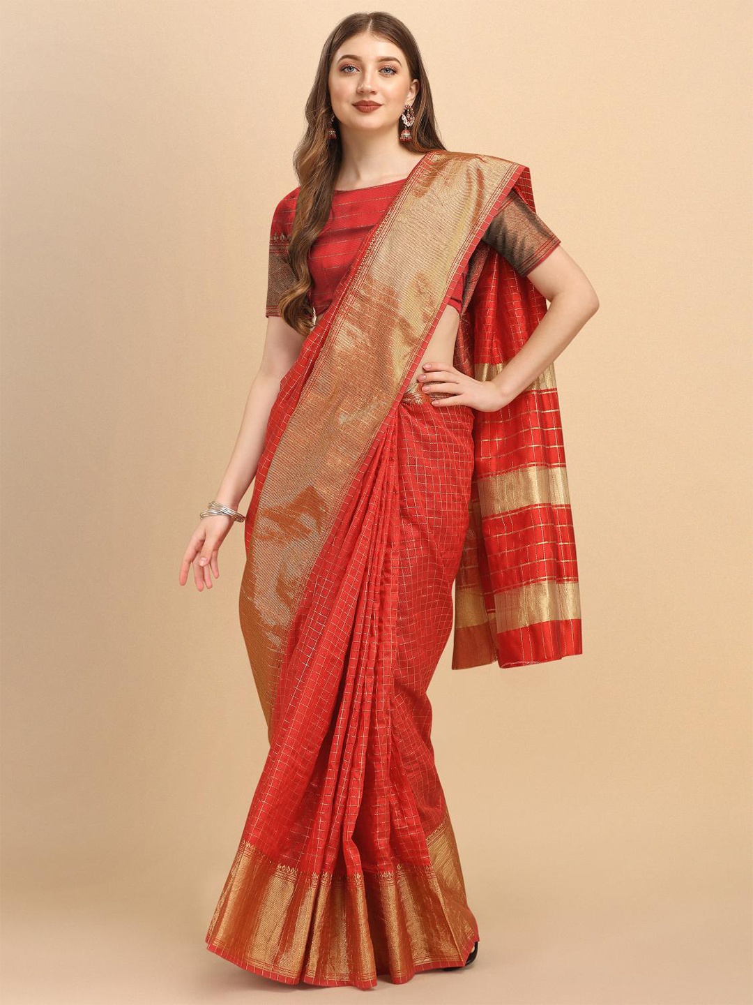 

LIMDO Checked Zari Pure Silk Banarasi Saree, Red