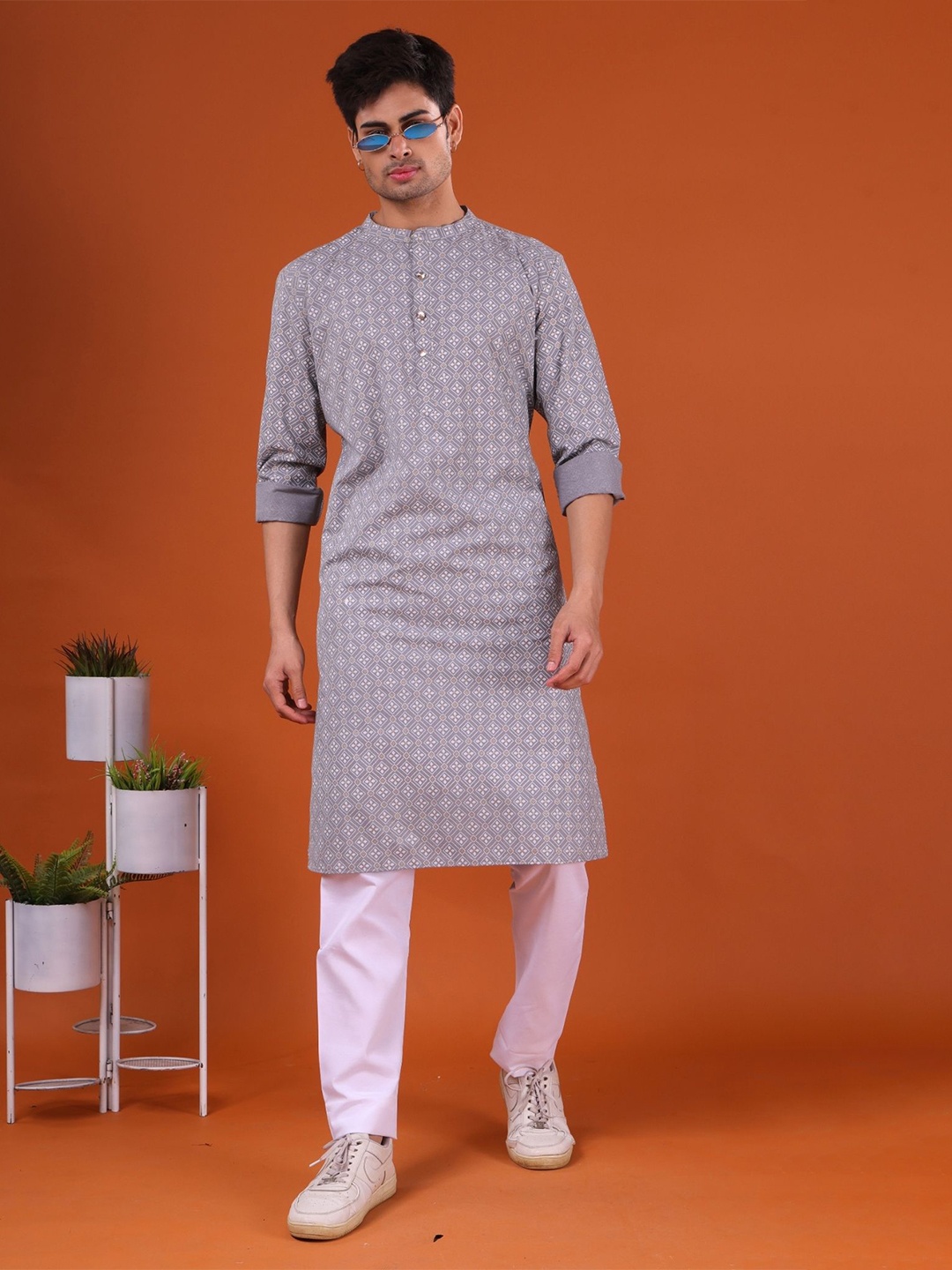 

SHIWAM ETHNIX Printed Mandarin Collar Kurta With Pyjama, Grey