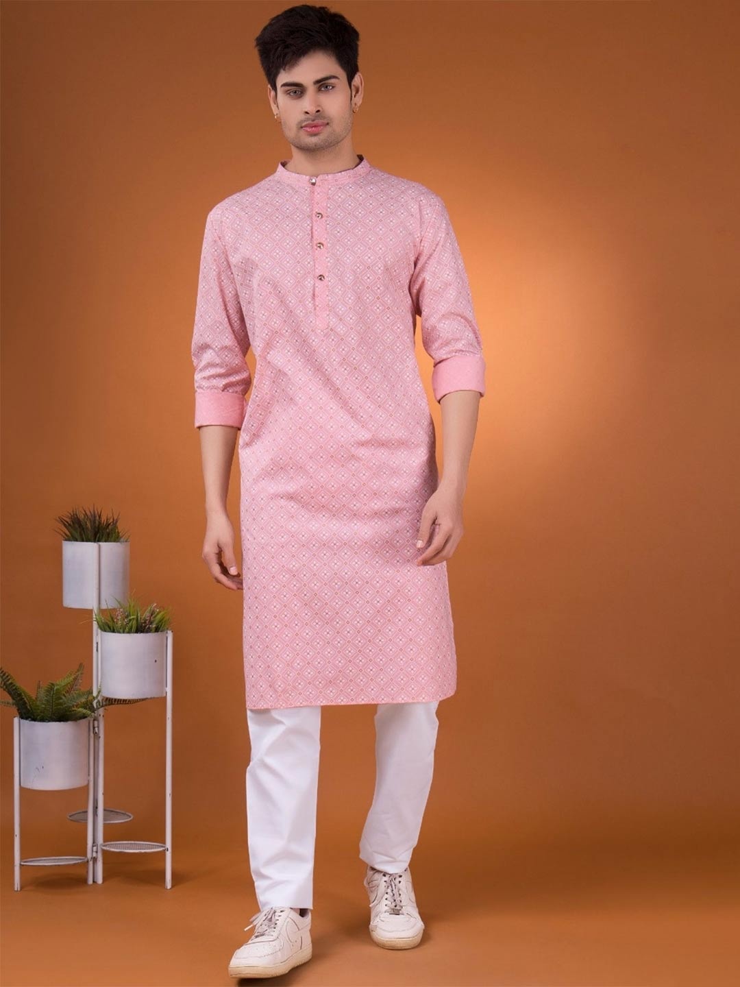 

SHIWAM ETHNIX Printed Mandarin Collar Kurta With Pyjama, Pink