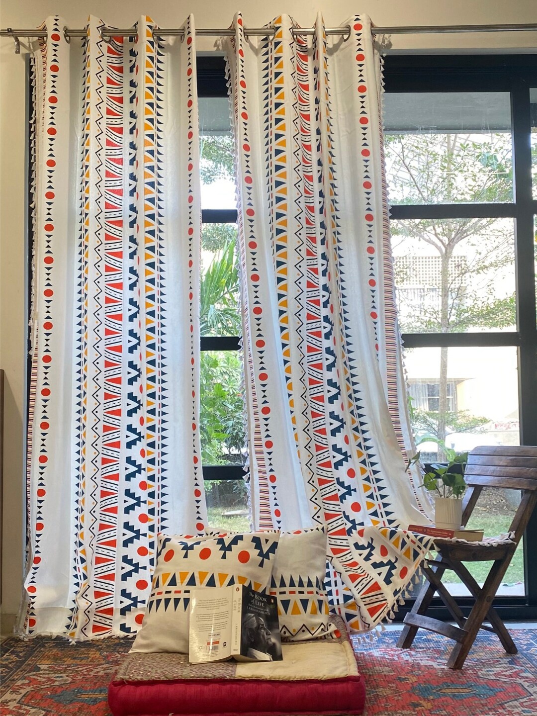 

URBAN SPACE White 4 Pieces Ikat Printed Window Curtain with Cushion Covers