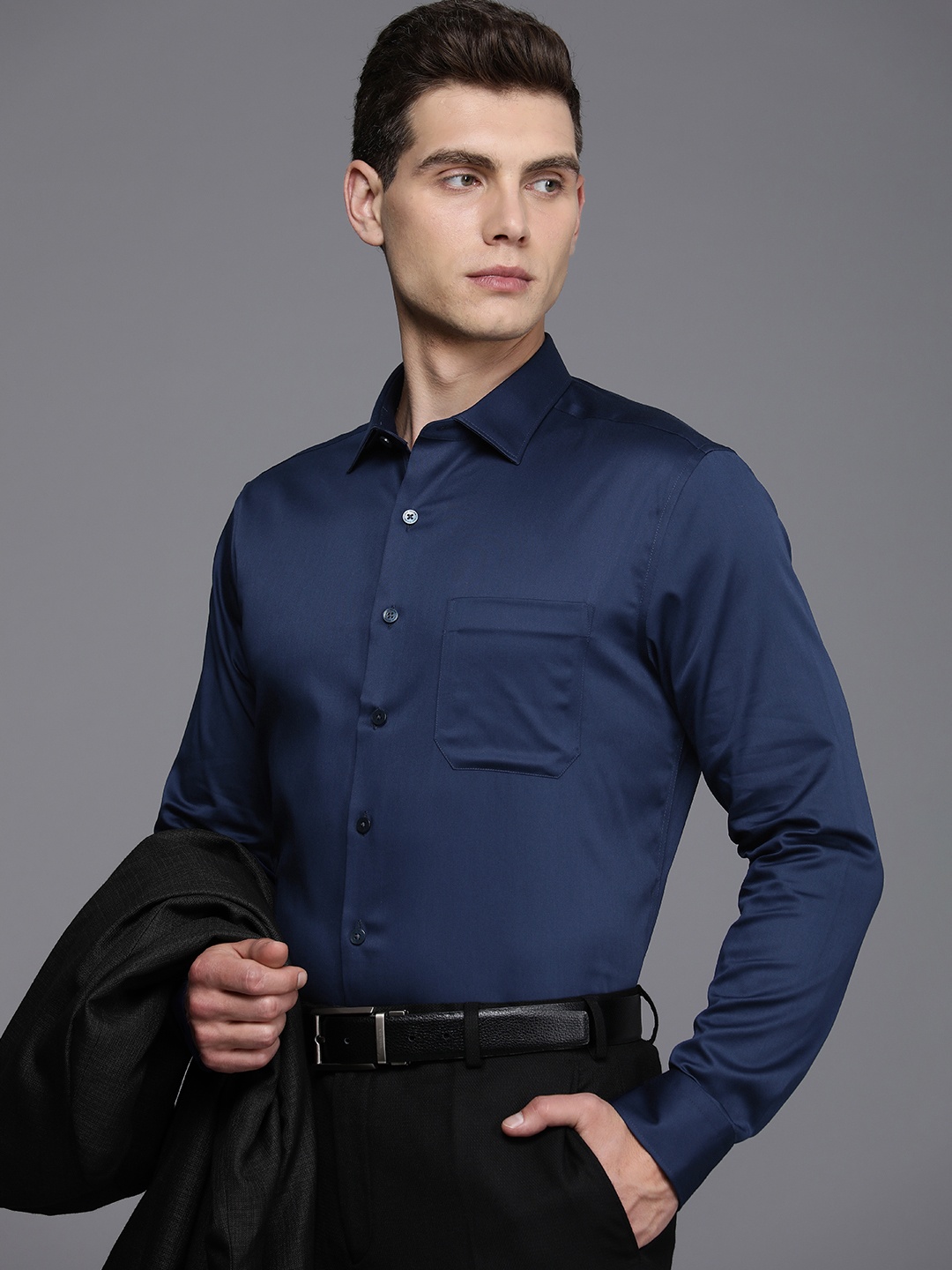 

Louis Philippe Solid Slim Fit Formal Shirt, Blue