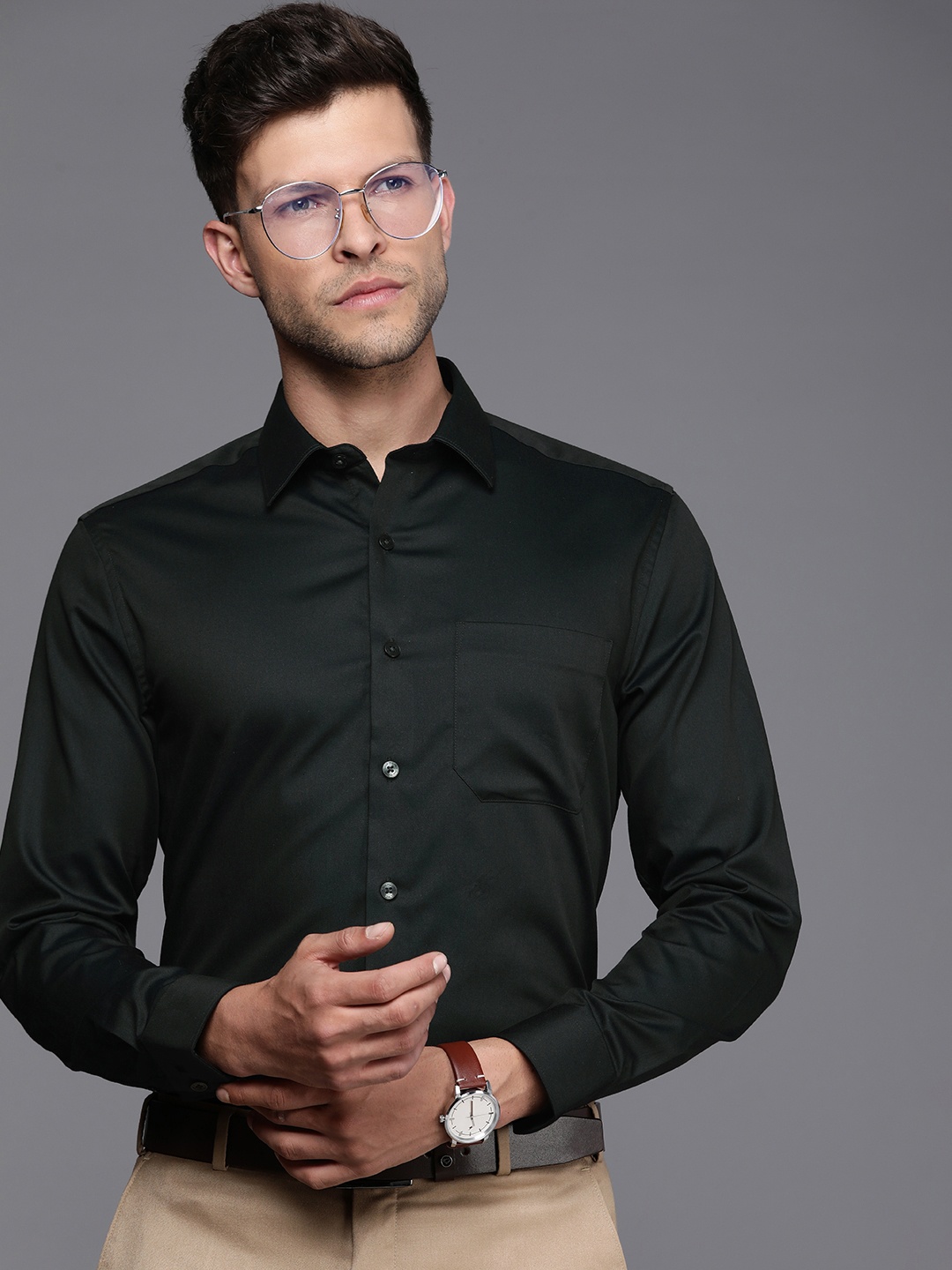 

Louis Philippe Men Slim Fit Pure Cotton Formal Shirt, Black