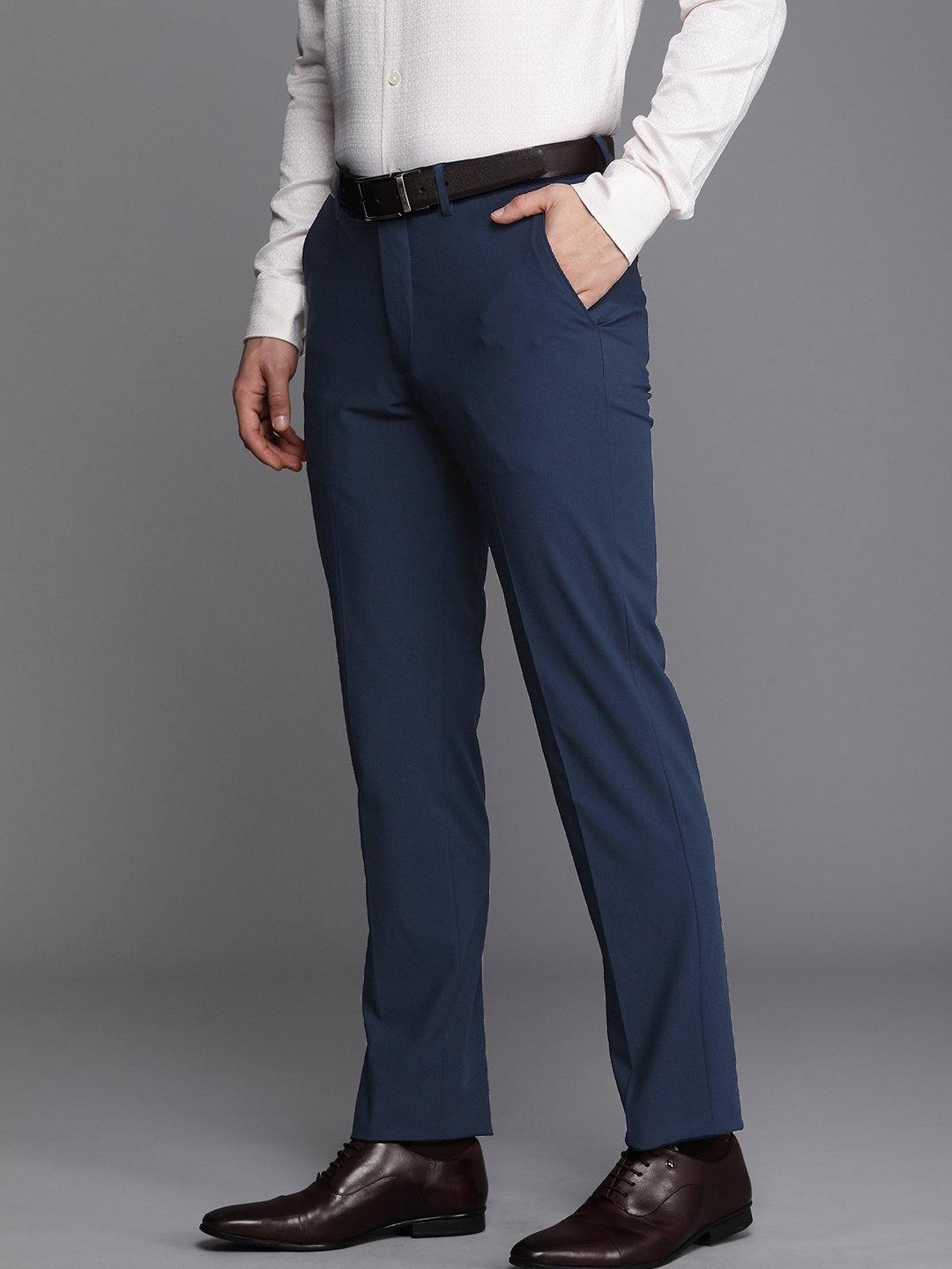 

Louis Philippe Men Slim Fit Mid-Rise Formal Trousers, Navy blue