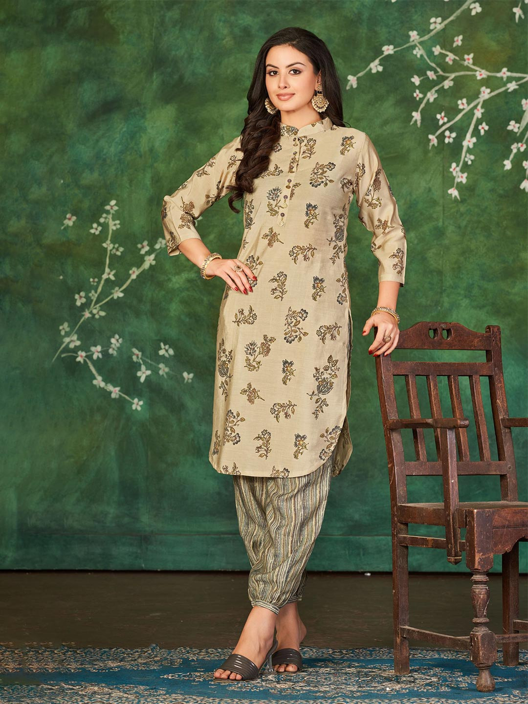 

KALINI Cream Floral Printed Regular Kurta with Salwar