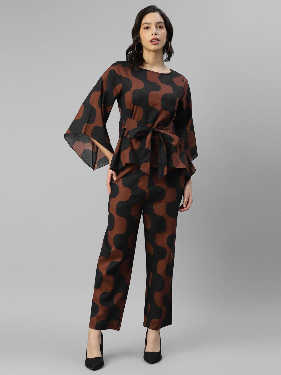 

DEEBACO Printed Boat Neck Top With Trouser, Brown
