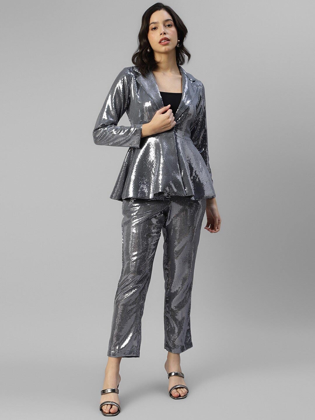

DEEBACO Embellished Coat With Trouser, Grey