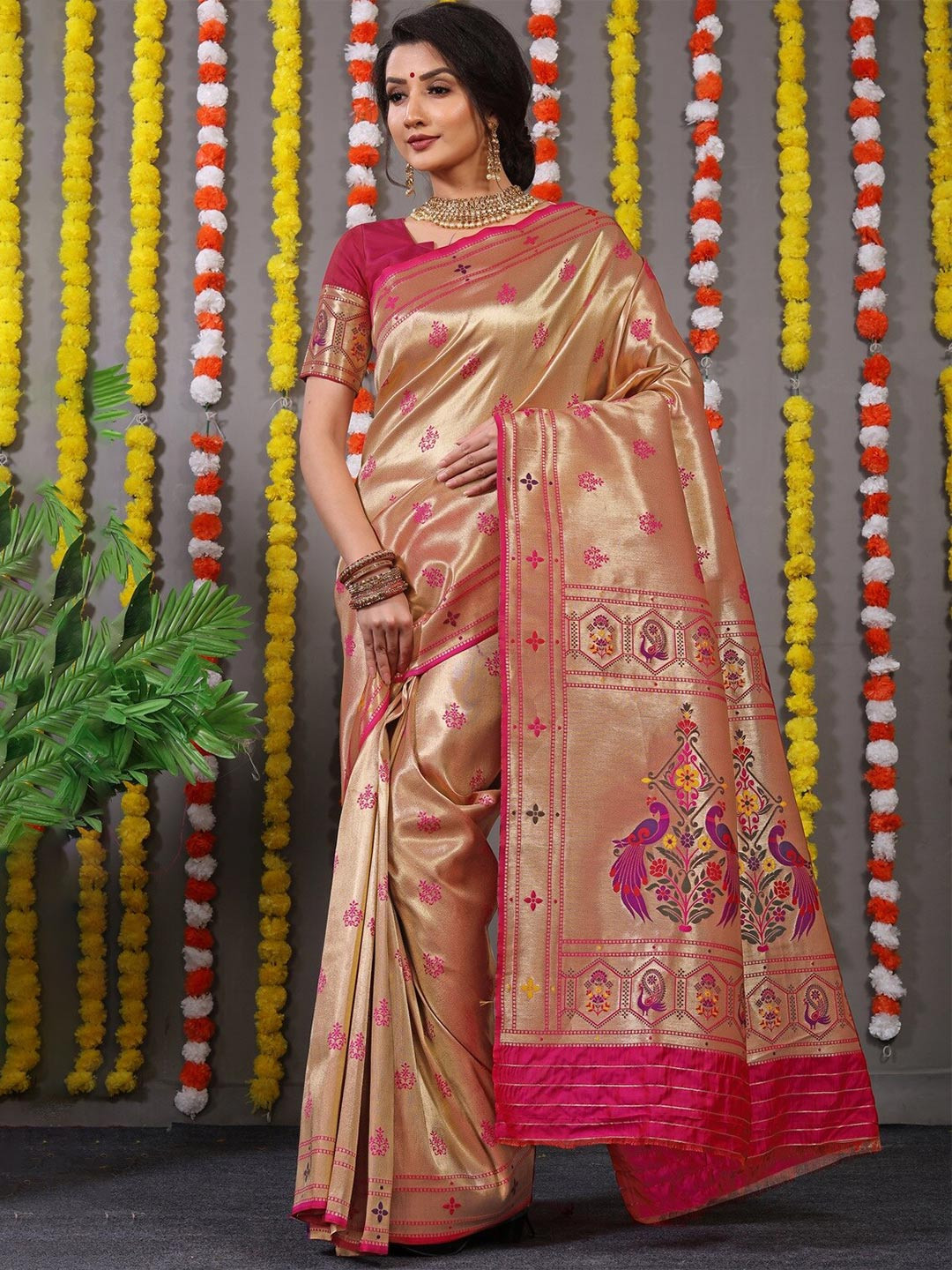 

CANIZZARO Ethnic Motifs Woven Design Zari Pure Silk Paithani Saree, Pink