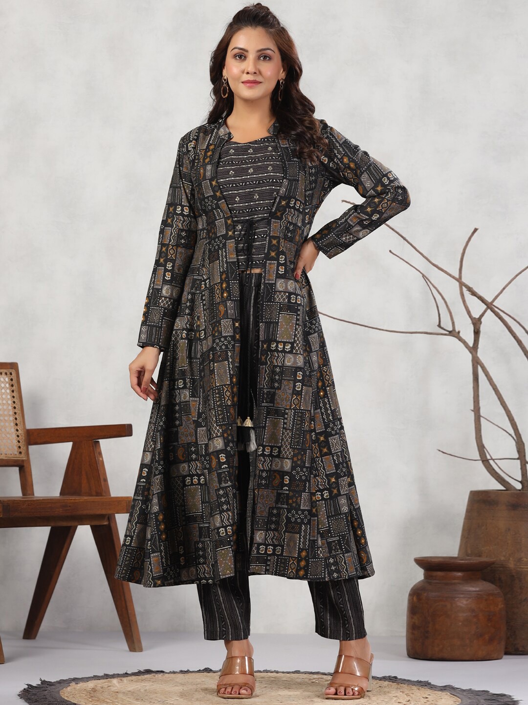 

Readiprint Ethnic Motifs Printed Crop Top With Palazzos & Jacket, Black