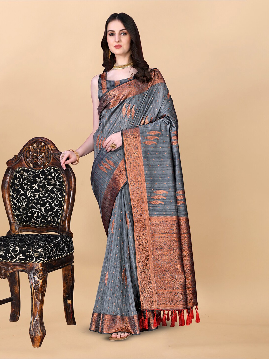 

OFLINE SELECTION Ethnic Motifs Woven Design Zari Banarasi Silk Saree, Grey