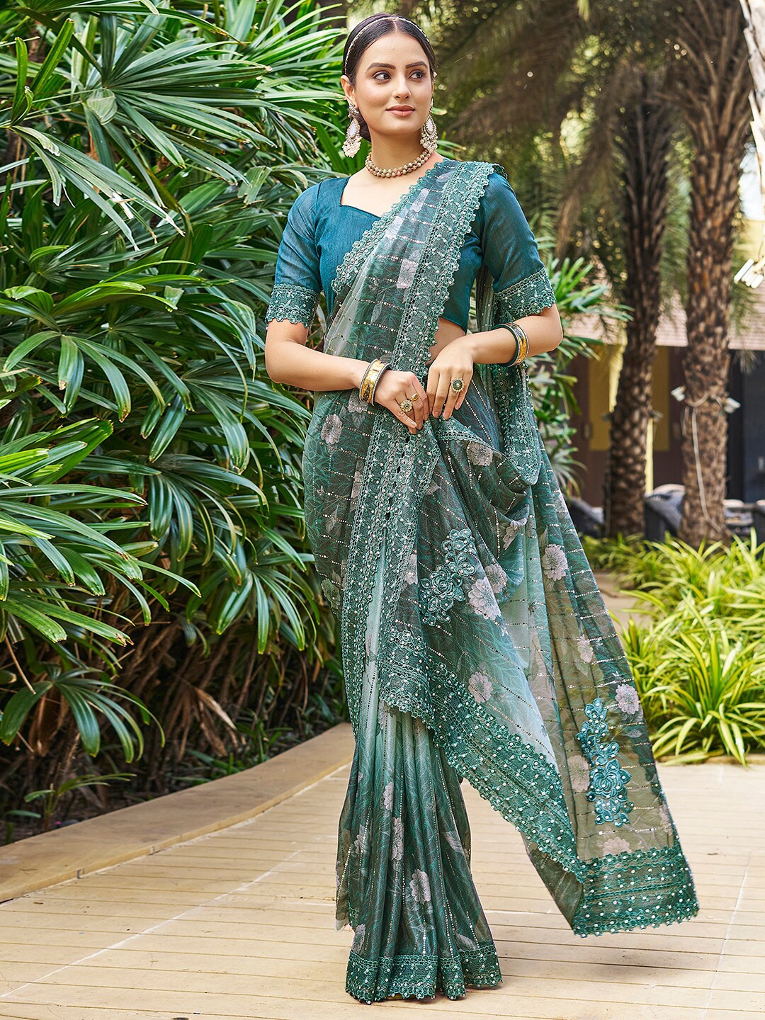 

Satrani Floral Beads and Stones Saree, Green