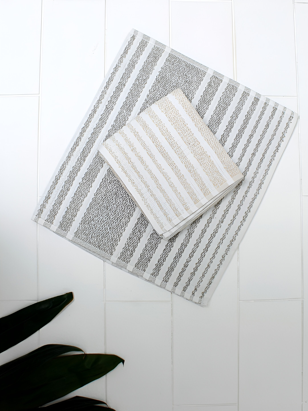 

AVI Living Grey & Beige 2 Pcs Cotton 500 GSM Hand Towels