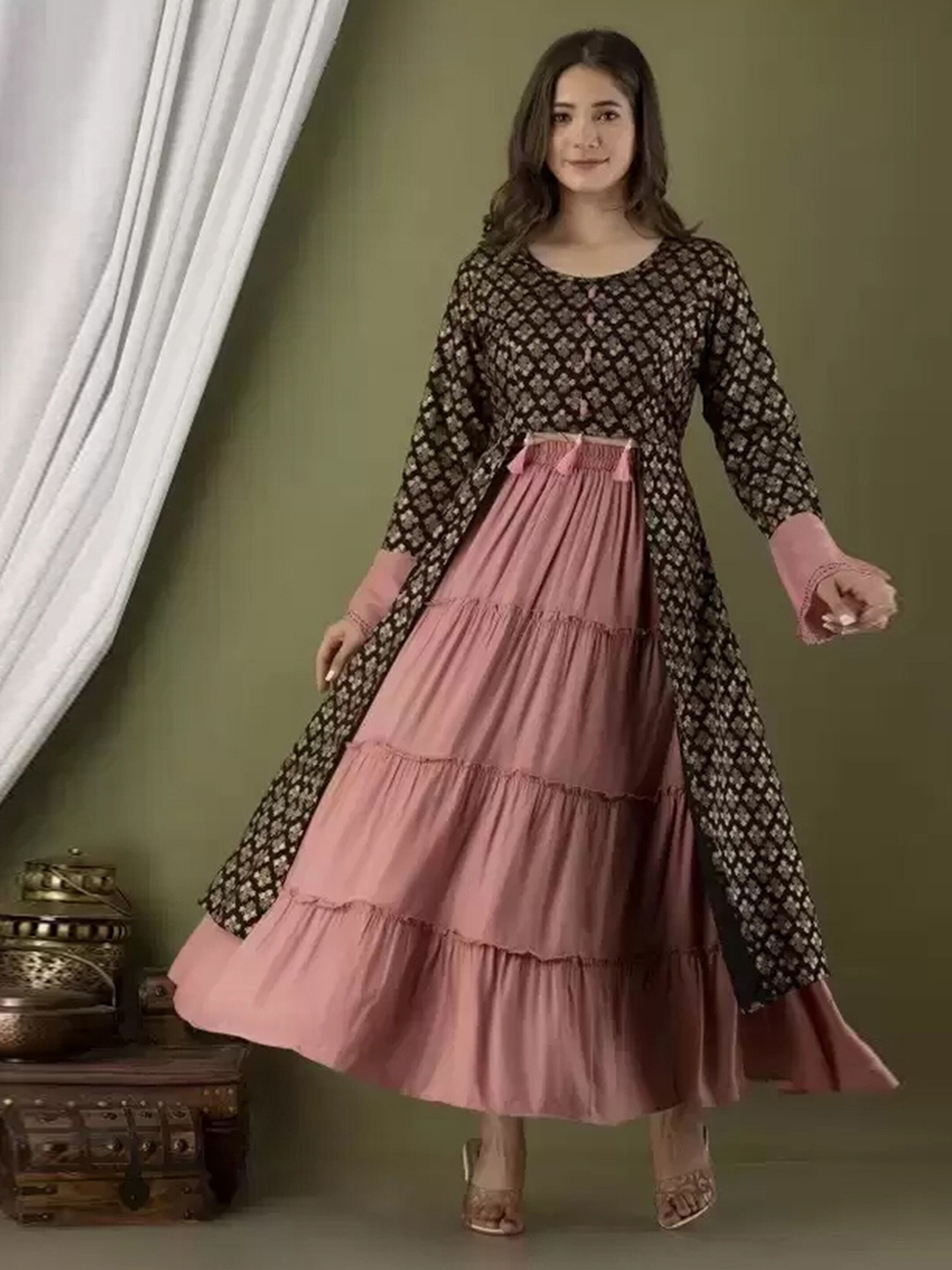 

BAESD Floral Printed Round Neck Empire Thread Work Kurta with Skirt & With Dupatta, Purple
