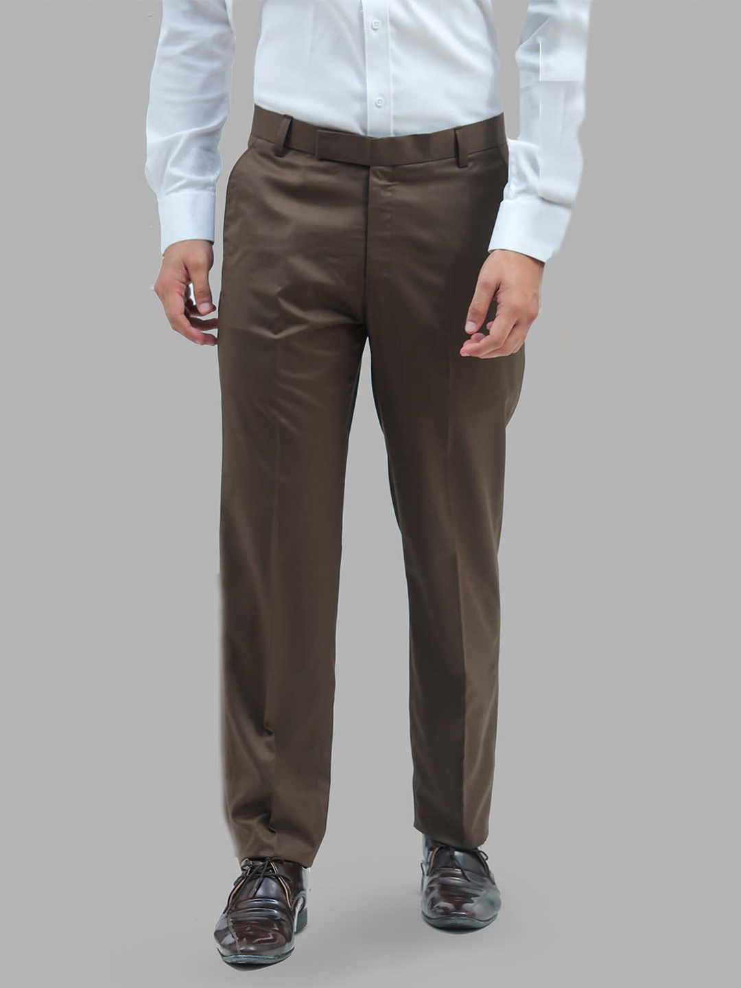 

BLUEBIRD Men Relaxed Wrinkle Free Mid-Rise Formal Trousers, Brown