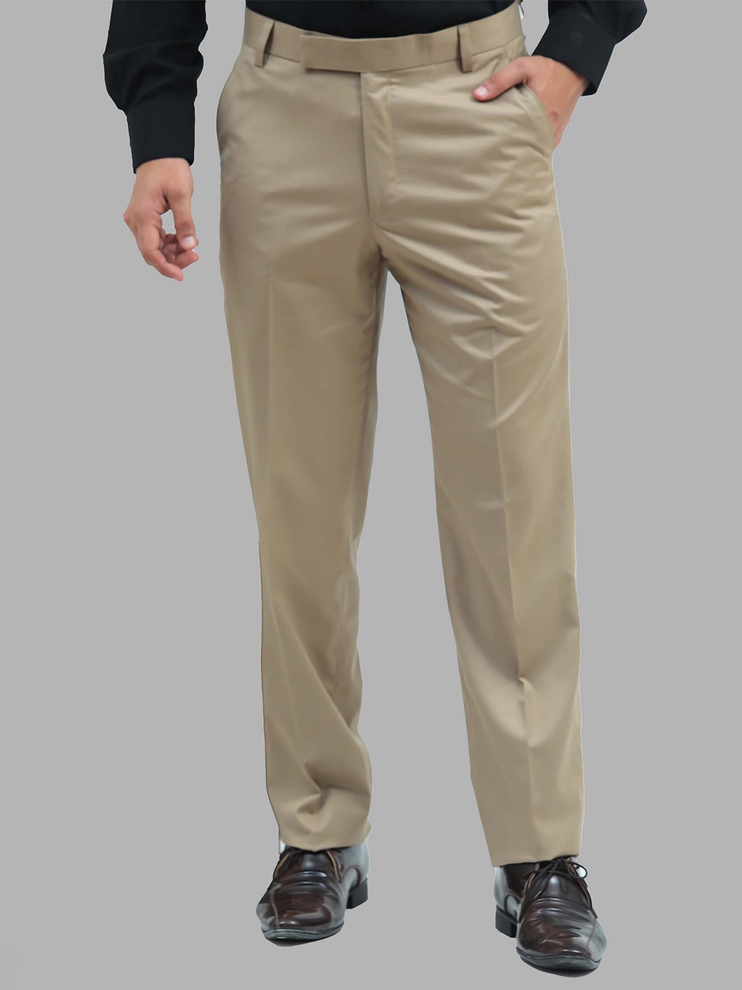 

BLUEBIRD Men Relaxed Wrinkle Free Mid-Rise Formal Trousers, Beige