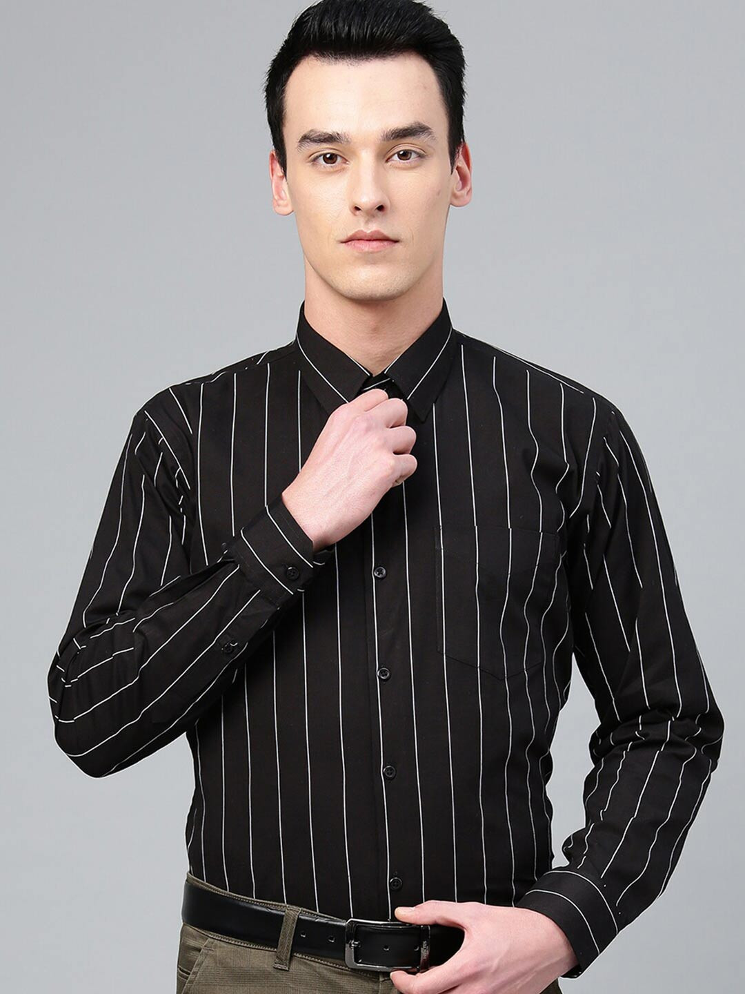 

Hancock Comfort Plus Size Vertical Stripes Spread Collar Long Sleeves Cotton Formal Shirt, Black