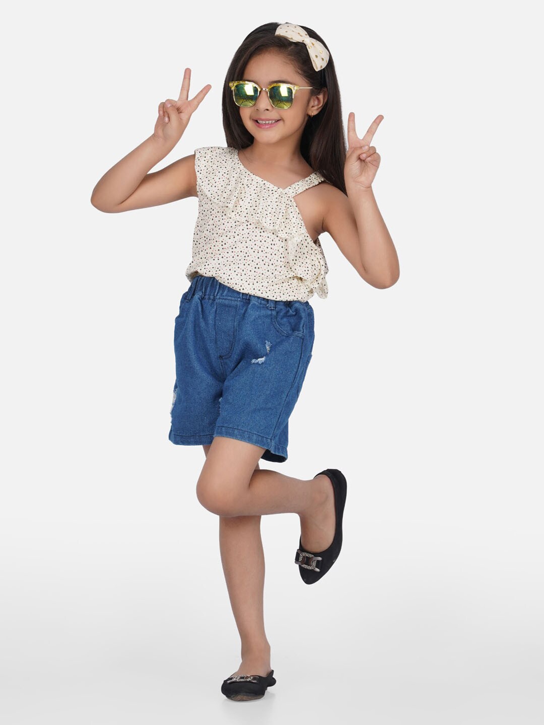 

HERE&NOW Girls Beige & Blue One Shoulder Printed Top with Shorts