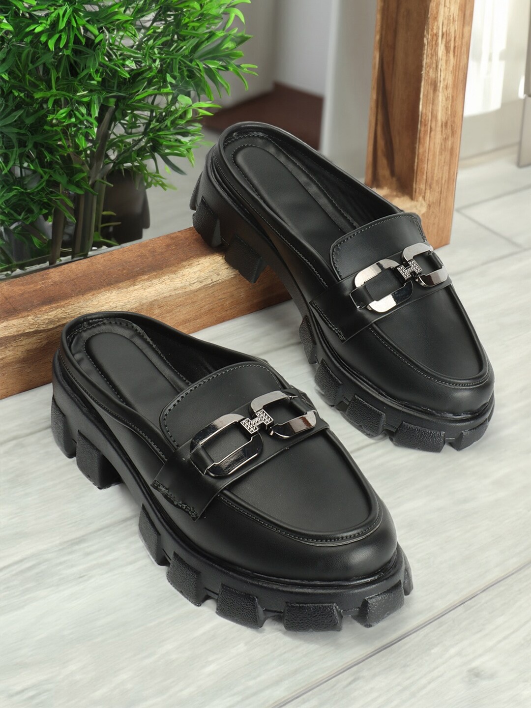 

KIRAVI Round Toe Platform Mules, Black