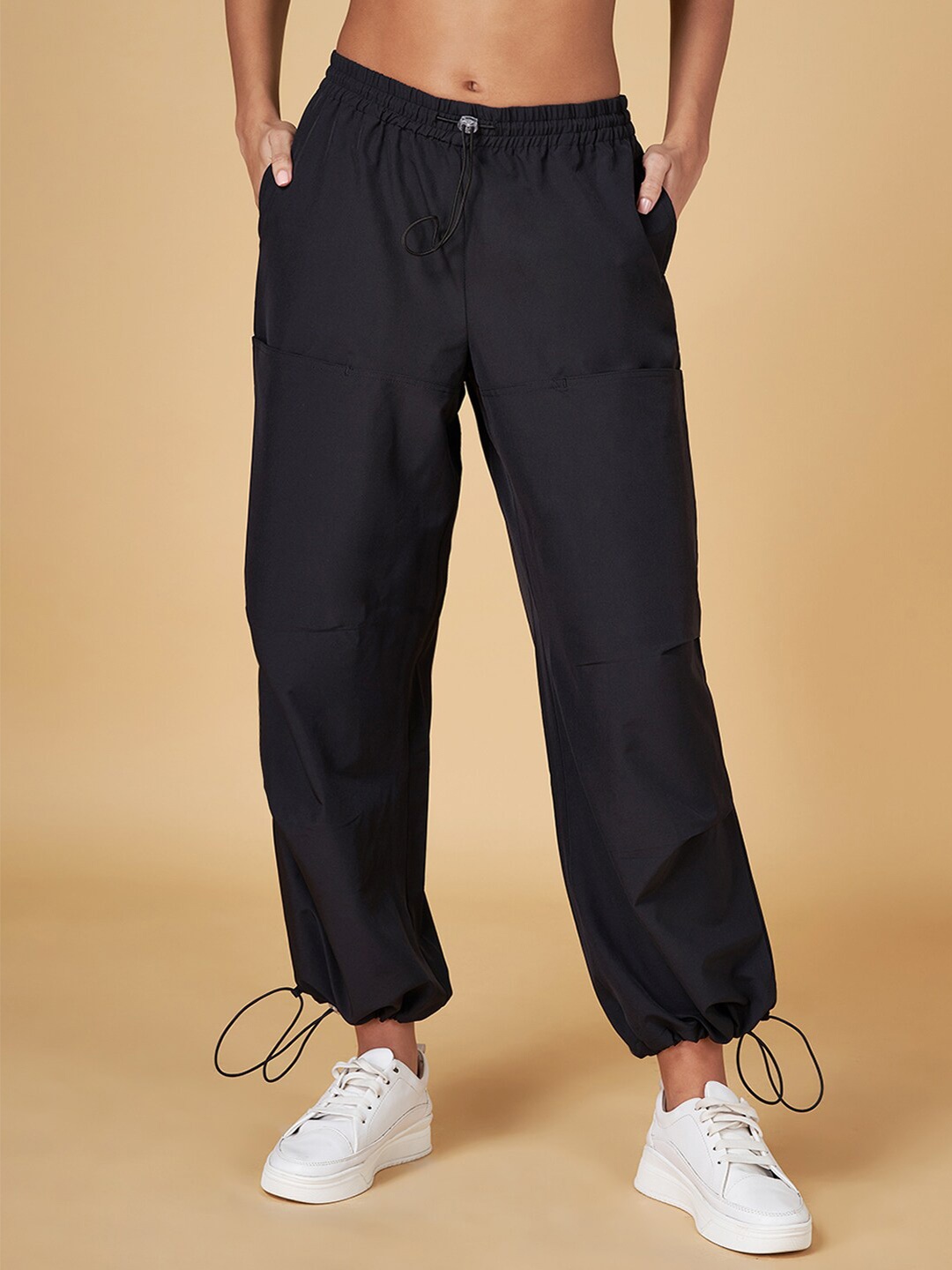 

People Women Relaxed Fit Parachute Trousers, Black