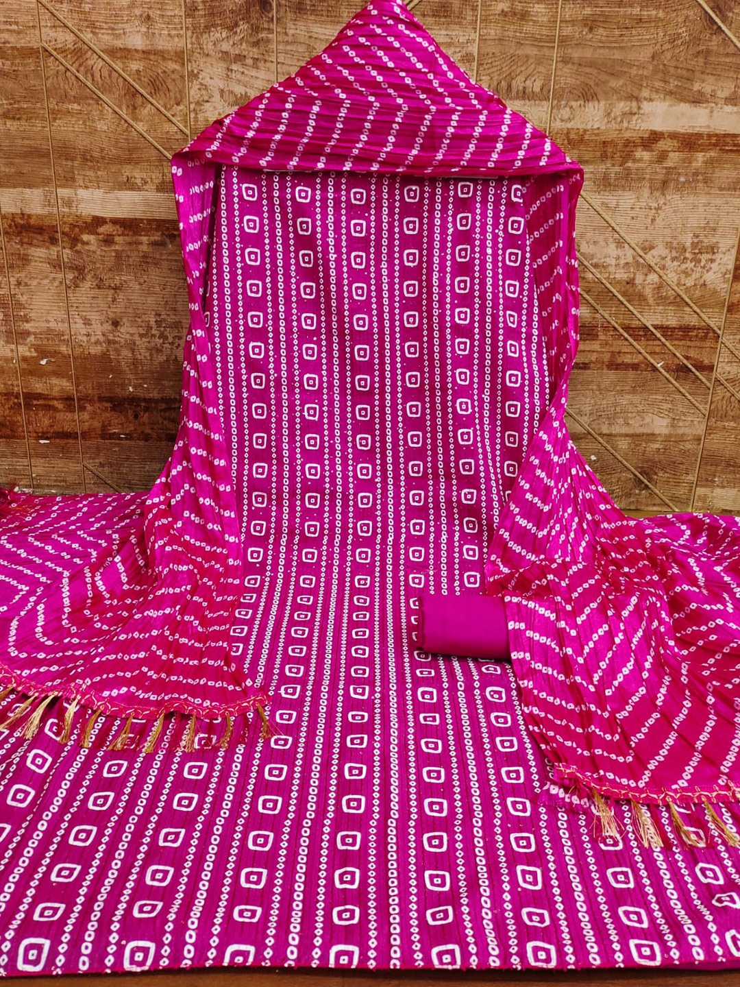 

ZEEPKART Bandhani Printed Sequined Unstitched Dress Material, Pink