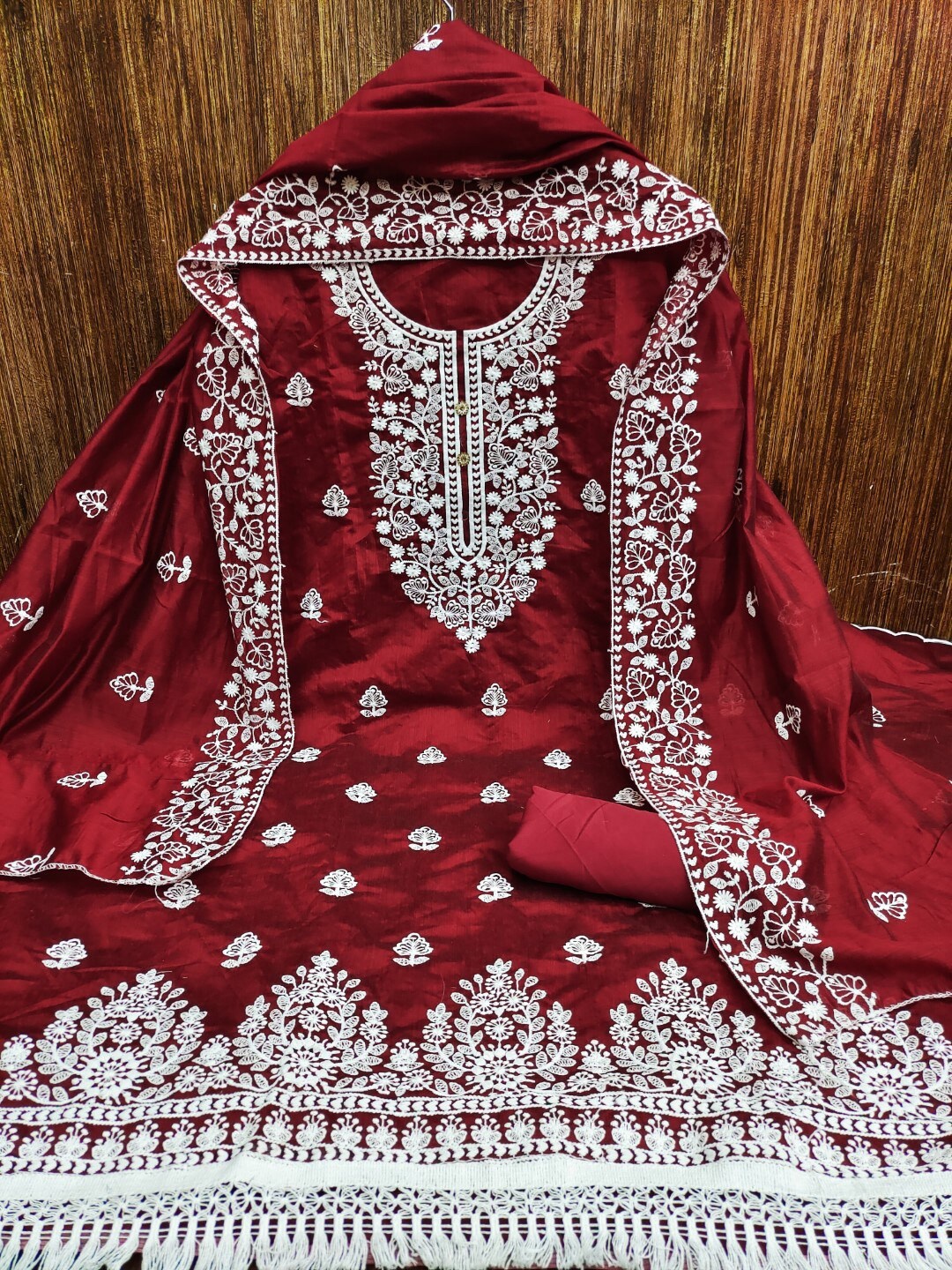 

ZEEPKART Floral Embroidered Unstitched Dress Material, Maroon