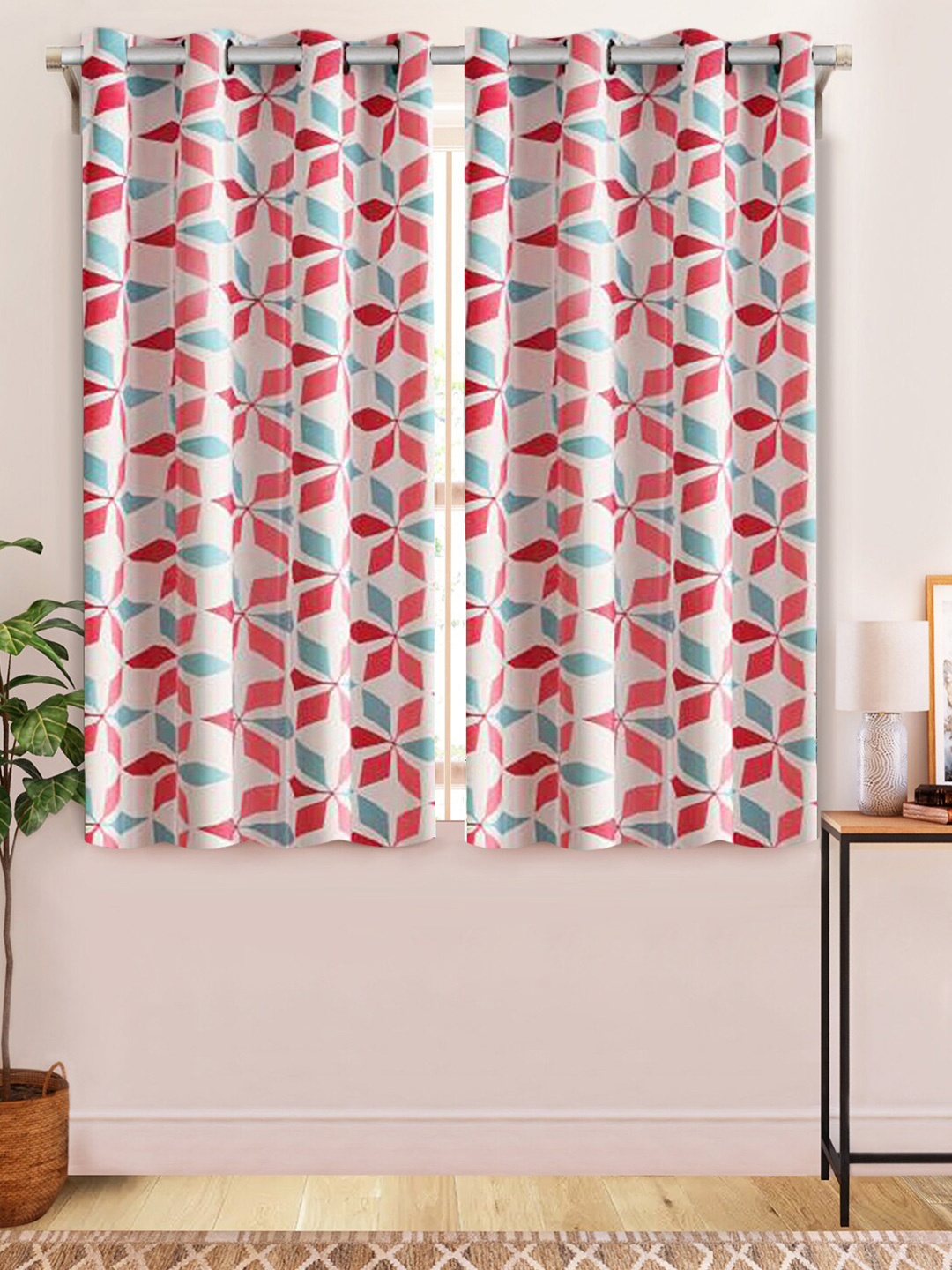 

Aura Pink & White 2 Pcs Floral Printed Window Curtains